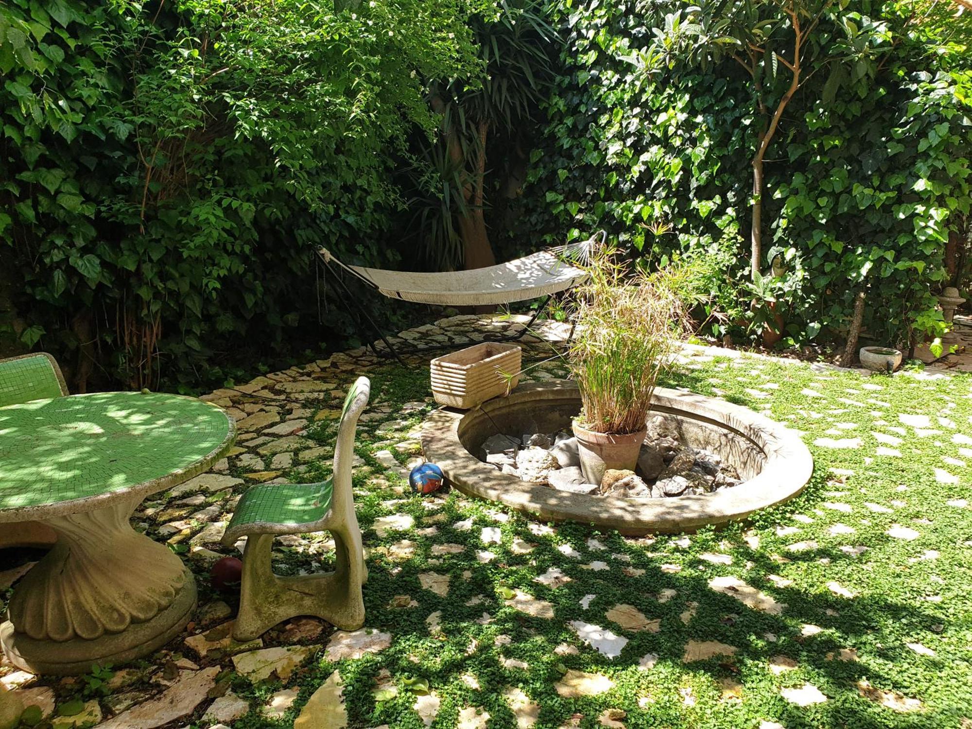 Vatican Fairytale Garden Rome Buitenkant foto