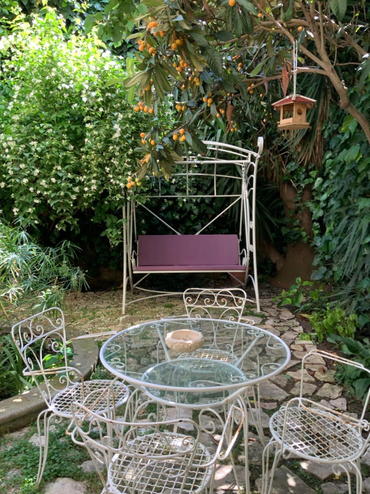 Vatican Fairytale Garden Rome Buitenkant foto