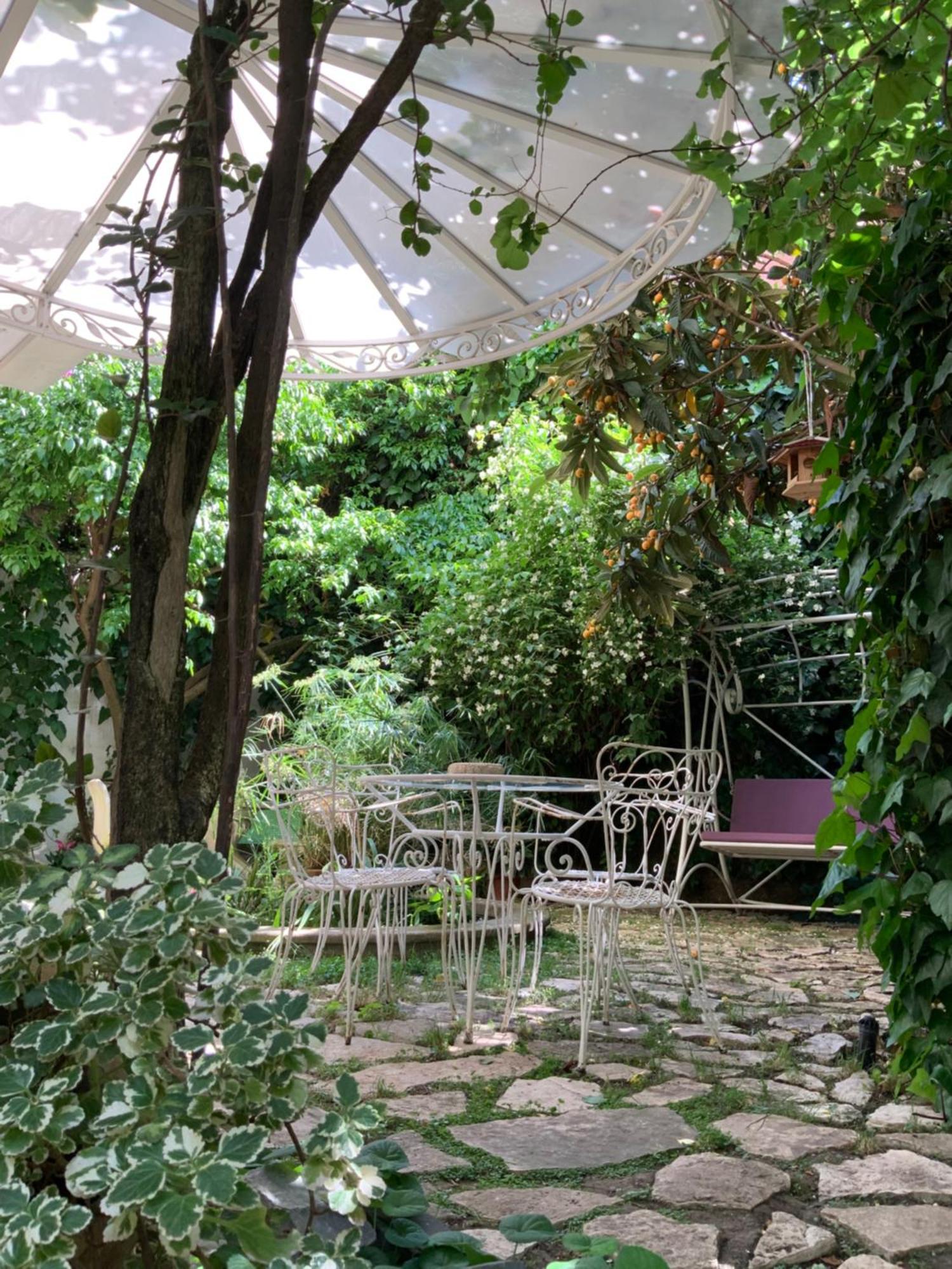 Vatican Fairytale Garden Rome Buitenkant foto