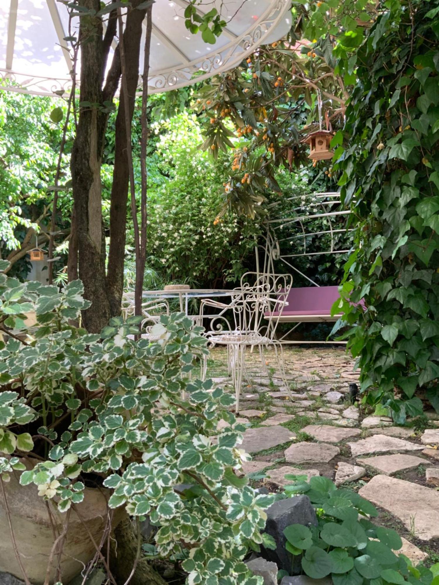 Vatican Fairytale Garden Rome Buitenkant foto